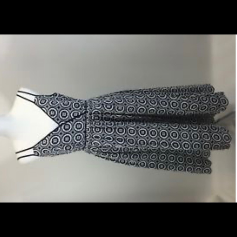 Dress - Picture 5 of 5